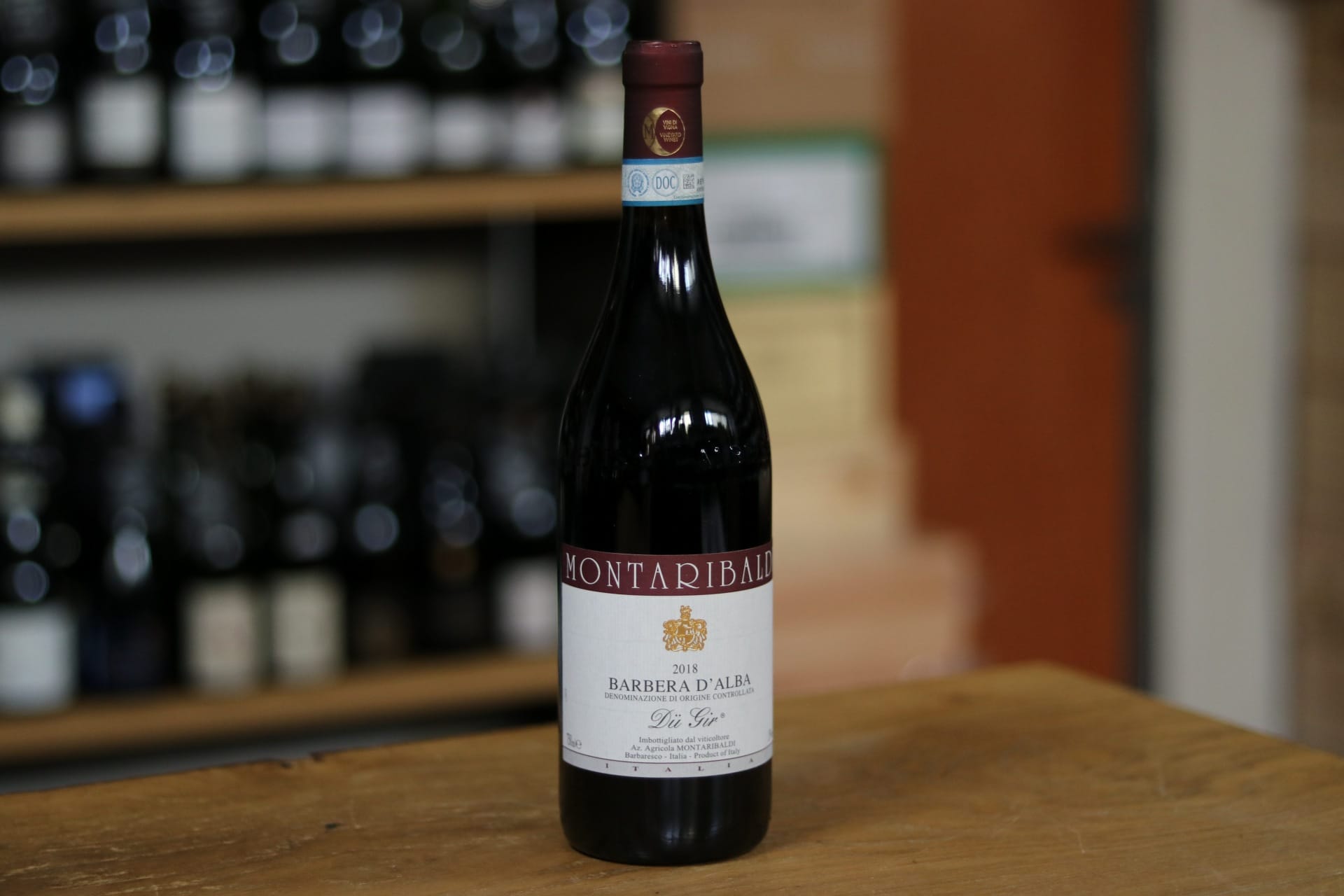 WhatsApp Image 2022-10-12 at 16.58.48 (1) Montaribaldi Barbera D'Alba Dü Gir 2018