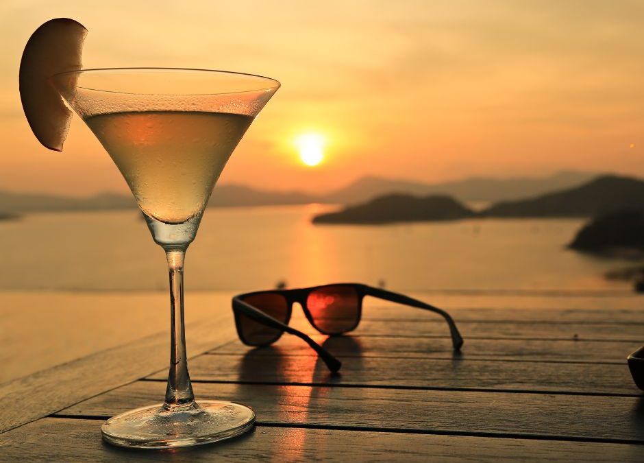 5 cocktail per un aperitivo perfetto: ricette e segreti